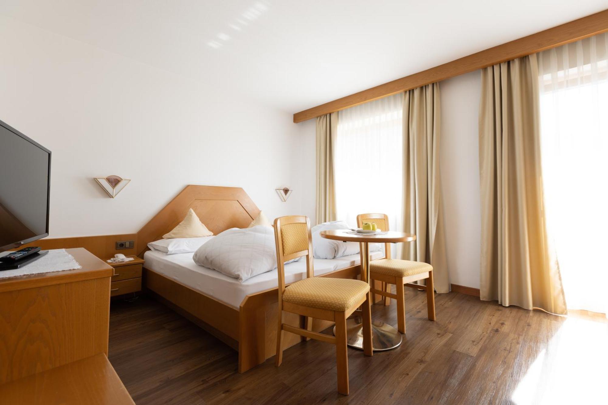 B&B Hotel Mair Am Turm Tirolo Bagian luar foto